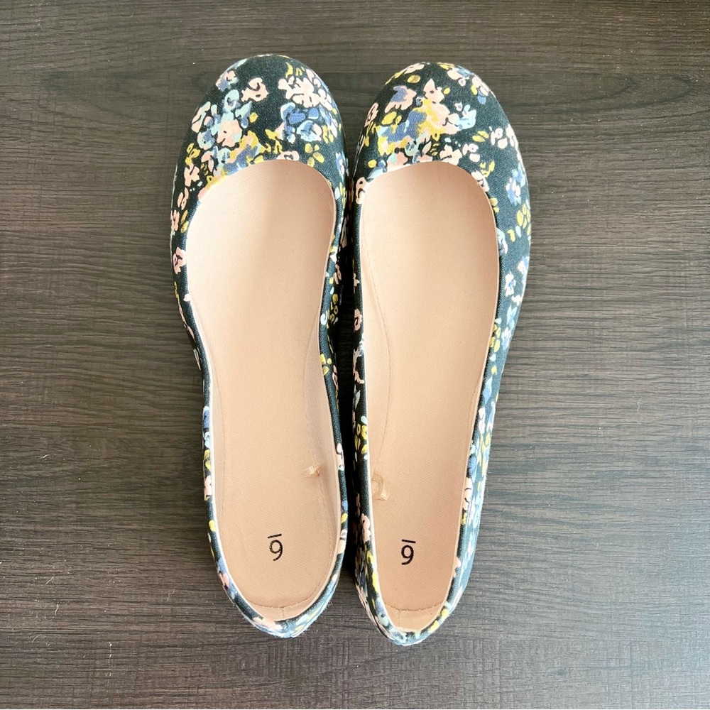 Floral Flats - Picture 2 of 5